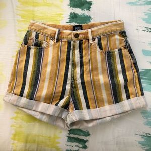 UO Striped high-rise mom short